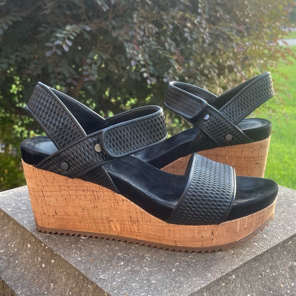 Eileen Fisher Demo Sport Mesh Leather Black Sandal